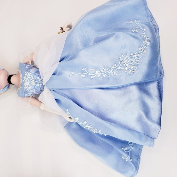 Disney CINDERELLA Porcelain KEEPSAKE Doll 2002 BRASS KEY 16 Inches VINTAGE - Picture 2 of 15